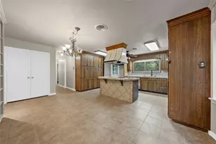 701 Arlington Dr, Woodway, TX 76712 - Photo 8