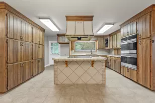 701 Arlington Dr, Woodway, TX 76712 - Photo 10