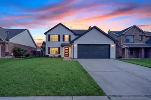 640 Fossil Wood Dr, Saginaw, TX 76179 - Photo 2
