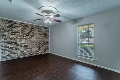 5 E Townhouse Lane, Grand Prairie, TX 75052 - Photo 8