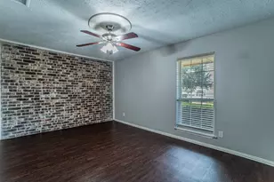 5 E Townhouse Ln, Grand Prairie, TX 75052 - Photo 8