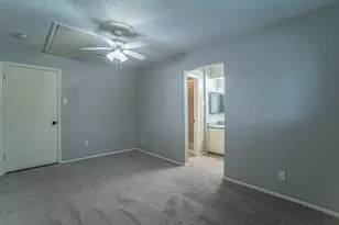 5 E Townhouse Ln, Grand Prairie, TX 75052 - Photo 10