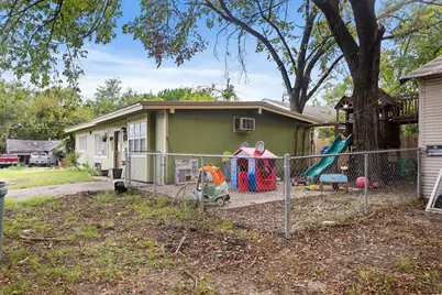 801 Oak Street, Bonham, TX 75418 - Photo 28