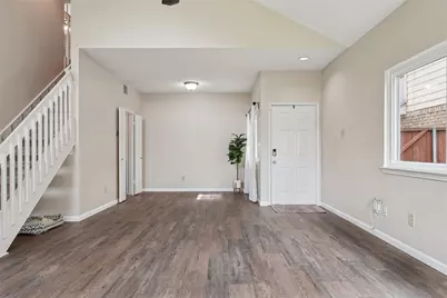 1209 Broken Arrow Trail, Carrollton, TX 75007 - Photo 4