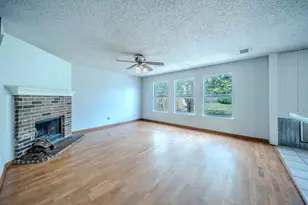 1558 Laurel Hall Ln, Little Elm, TX 75068 - Photo 2