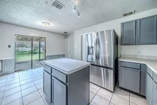 1558 Laurel Hall Ln, Little Elm, TX 75068 - Photo 6