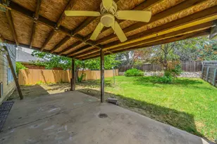 1558 Laurel Hall Ln, Little Elm, TX 75068 - Photo 16