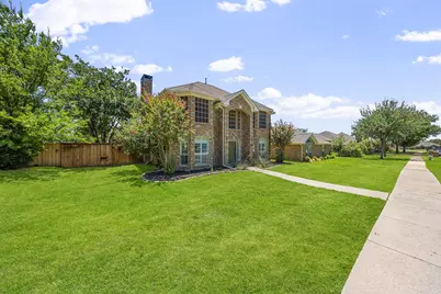 4216 Mulberry Drive, Carrollton, TX 75010 - Photo 2