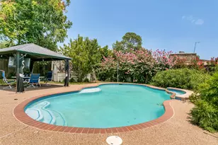 4601 Holiday Ln E, North Richland Hills, TX 76180 - Photo 4