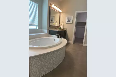 209 Johnson Street, Granbury, TX 76048 - Photo 24
