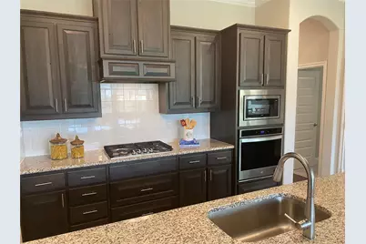 209 Johnson Street, Granbury, TX 76048 - Photo 8
