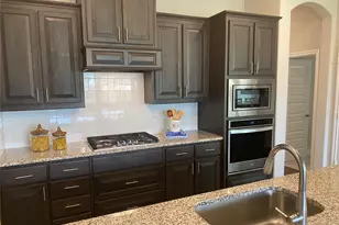 209 Johnson St, Granbury, TX 76048 - Photo 8