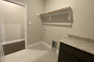 209 Johnson St, Granbury, TX 76048 - Photo 28