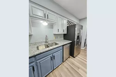 1124 Kathy Lane, Lewisville, TX 75067 - Photo 4