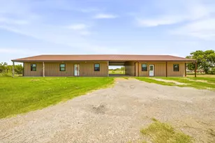 341 Wesley Chapel Rd, Jacksboro, TX 76458 - Photo 2