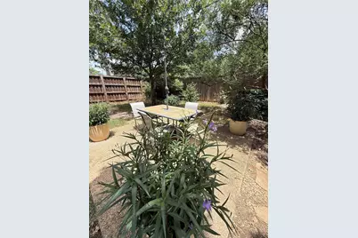 4113 Barksdale Court, Dallas, TX 75211 - Photo 10