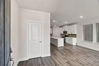 1012 Snapdragon Drive, Euless, TX 76039 - Photo 2