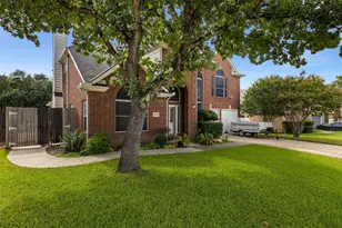 5709 Christy Ln, Haltom City, TX 76137 - Photo 2