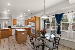 5709 Christy Ln, Haltom City, TX 76137 - Photo 8