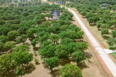 2161 E Landings N, Granbury, TX 76049 - Photo 8