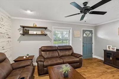 936 Springdale Road, Bedford, TX 76021 - Photo 4