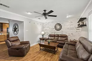 936 Springdale Rd, Bedford, TX 76021 - Photo 6