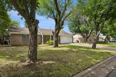 936 Springdale Road, Bedford, TX 76021 - Photo 2