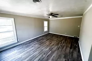 1824 Provine St, Fort Worth, TX 76103 - Photo 2