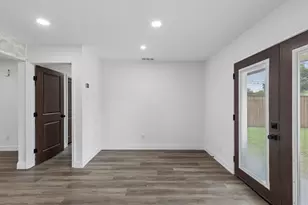 8711 Hackney Ln, Dallas, TX 75238 - Photo 16