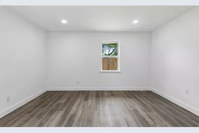 8711 Hackney Lane, Dallas, TX 75238 - Photo 20
