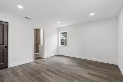 8711 Hackney Lane, Dallas, TX 75238 - Photo 18