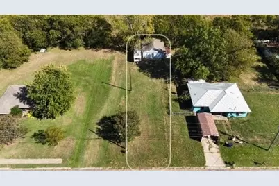 600 Depot Street, Whitesboro, TX 76273 - Photo 1