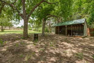 1408 N Cedar Hill Rd, Cedar Hill, TX 75104 - Photo 34