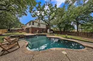 2417 Bonham Tr, Grapevine, TX 76051 - Photo 2