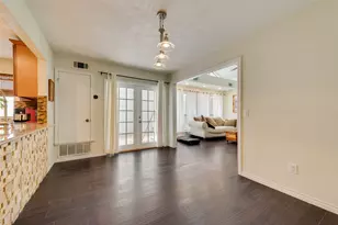 17113 Upper Bay Rd, Addison, TX 75001 - Photo 12