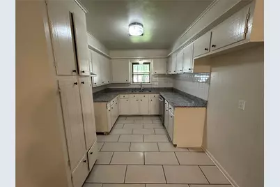 900 N 23 1/2 Street, Corsicana, TX 75110 - Photo 8