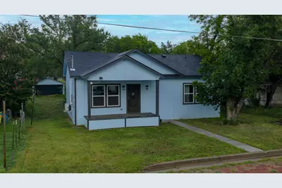 319 E Main Street, Ranger, TX 76470 - Photo 2