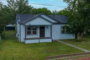 319 E Main St, Ranger, TX 76470 - Photo 2