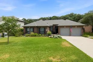 2702 Pinehurst Dr, Grapevine, TX 76051 - Photo 2