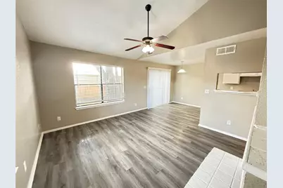 1122 Millview Drive #2702, Arlington, TX 76012 - Photo 2