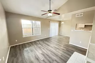 1122 Millview Dr, Arlington, TX 76012 - Photo 2