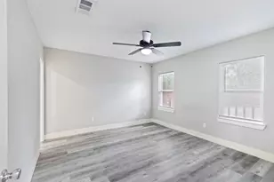 923 Hartsdale Dr, Dallas, TX 75211 - Photo 10