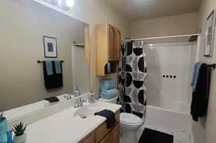 611 Linda Dr, Burleson, TX 76028 - Photo 6