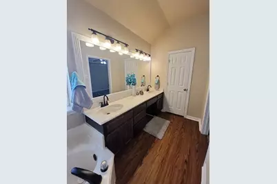 611 Linda Drive, Burleson, TX 76028 - Photo 10