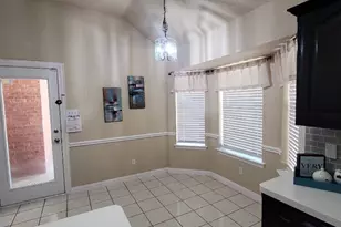 611 Linda Dr, Burleson, TX 76028 - Photo 4