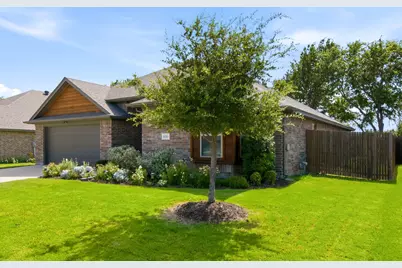 400 Brinkley Drive, Saginaw, TX 76179 - Photo 4