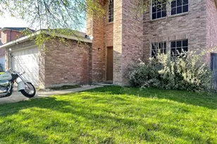 1222 McMillan Dr, Cedar Hill, TX 75104 - Photo 2