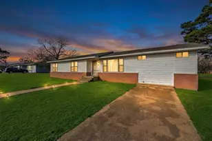 100 Rosedale Ave, Keene, TX 76059 - Photo 2