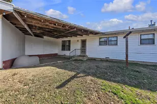 100 Rosedale Ave, Keene, TX 76059 - Photo 16
