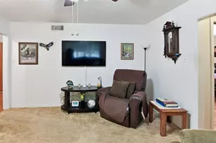 913 Blossom Circle, Garland, TX 75041 - Photo 4